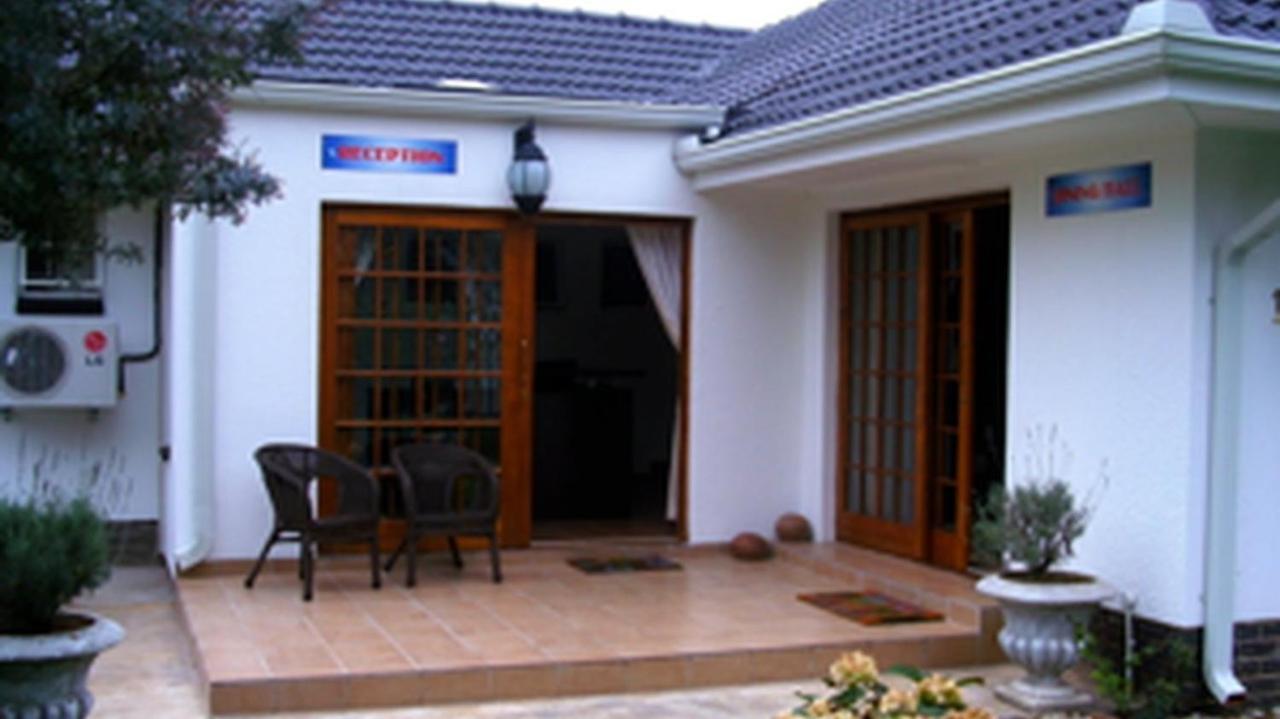 The Star Guest House Witbank Extérieur photo